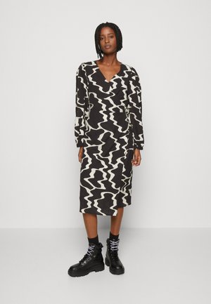 Object OBJVANJA WRAP DRESS - Φόρεμα ημέρας - black/sandshell