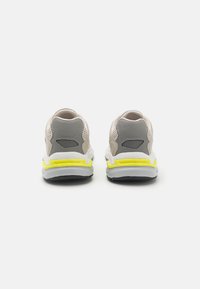 ARKK Copenhagen GRAVITY SPACE VAPOR UNISEX - Zapatillas - vapor grey/acid lime