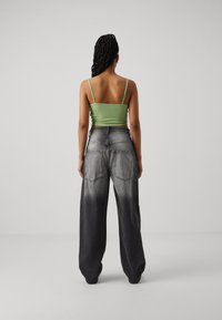 ONLY ONLJULIA LOOSE FIT BAGGY - Široke kavbojke - light grey denim