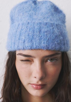 PULL&BEAR, Pipo - light blue