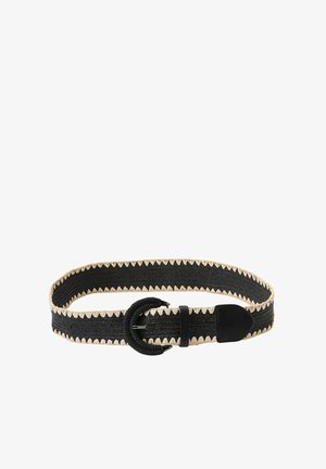 Cinturón negro trenzado con patrón de zigzag crema, que presenta una hebilla redonda negra y una pieza final de cuero sintético. La tela texturizada mejora el agarre.