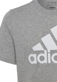 adidas Performance T-shirt con stampa - grau weiß