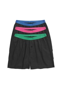 Trois boxers noirs empilés, chacun avec une ceinture de couleur différente en bleu, rose et vert, braguette à boutons visible à l'avant.
