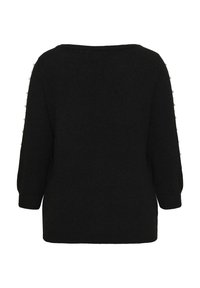 Schwarzer Pullover mit lockerem Schnitt, der einen weiten Ausschnitt und Dreiviertelärmel aufweist. Texturiertes Material mit perlenartigen Details an den Ärmeln.
