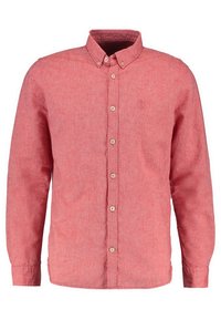 Chemise à manches longues boutonnée en rouge atténué, avec col boutonné et logo brodé discret sur la poitrine gauche.