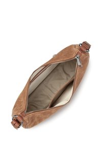 Weiche braune Schultertasche aus Wildleder mit silbernen Beschlägen, Reißverschluss und einem beige gefütterten Innenraum mit einer kleinen Tasche.