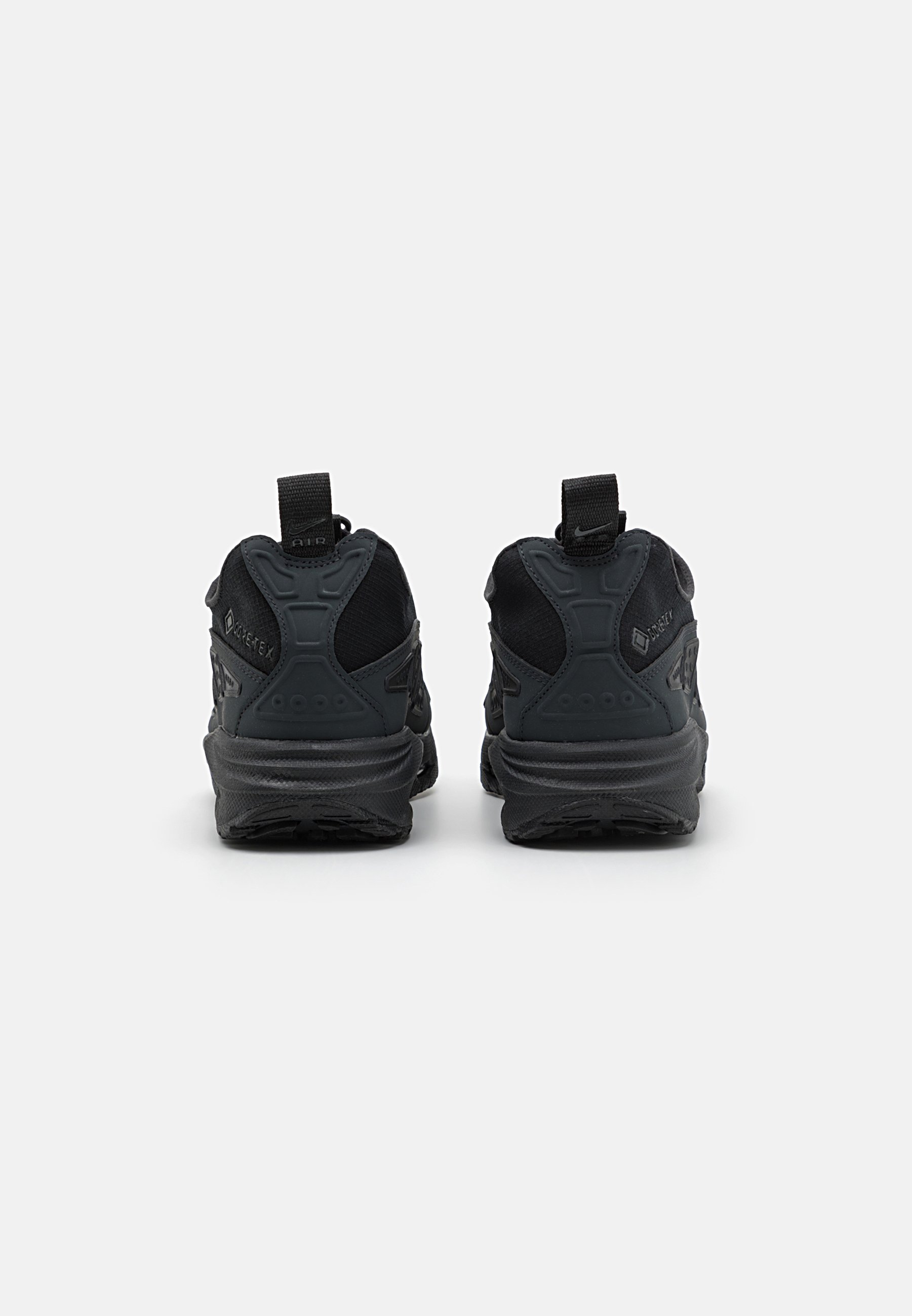 Nike Sportswear AIR MAX SNDR GTX - Sapatilhas - black/dark smoke