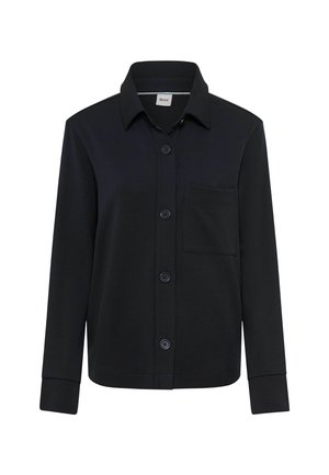 Zwarte overhemdbloes van gladde stof, met lange mouwen, een borstzakje en een klassieke kraag. Knopen zijn donker van kleur.