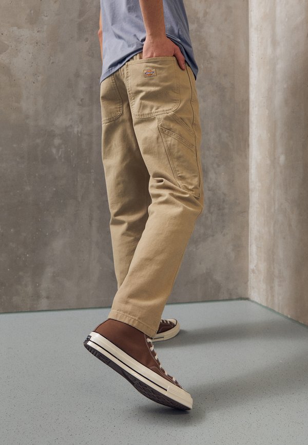 CARPENTER PANT - Stoffhose - stone washed desert sand