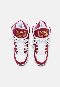 Patrick Ewing Baskets montantes - red/white/pale gold