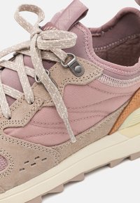 Merrell ALPINE 83B RECRAFT - Hikingskor - rose