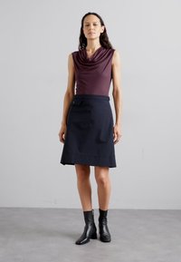 Tiger of Sweden JELA - Toppi - dark wood