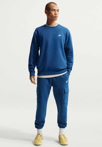 Ej vald, court blue/court blue/white