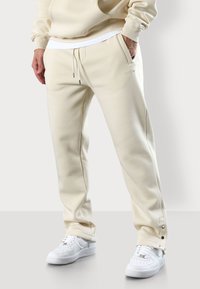 ESTEEM ESSENTIAL BUTTONS - Jogginghose - beige