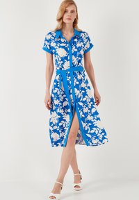 LELA REGULAR FIT - Blusenkleid - ecru blue