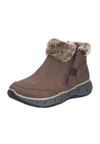 Bottes marron jusqu'à la cheville en matériau semblable au daim, avec un revers en fausse fourrure et une fermeture éclair latérale; doté d'une semelle en caoutchouc noire texturée.