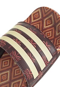 adidas Performance ADILETTE COMFORT - Pool slides - mystery brown   easy yellow   mystery brown