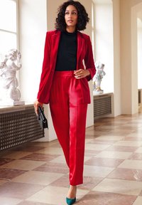 MADELEINE Stoffhose - raspberry red
