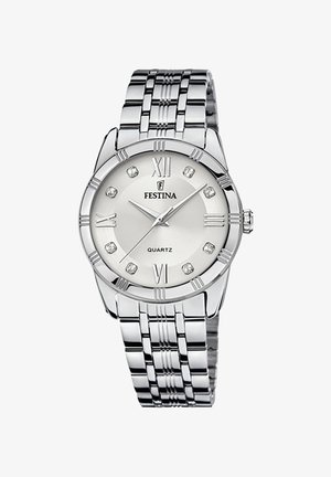 Stříbrné křemenné hodinky s kulatým bílým ciferníkem, římskými číslicemi a čtyřmi akcenty podobnými diamantům. Odkazy v designu nerezového kovového náramku v leštěném provedení.