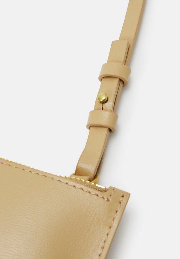 AYA PURSE - Clutch - sand3