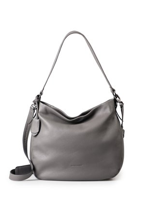 Borsa a tracolla in pelle grigia con design morbido, tracolla regolabile singola e branding sottile sul davanti. Texture liscia.