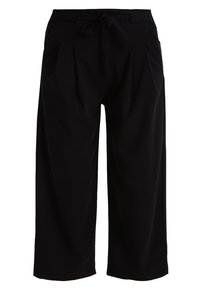 Pantalon noir à jambes larges en tissu léger, doté d'une taille ceinturée, de plis à l'avant et de poches latérales. Texture lisse sans motifs.