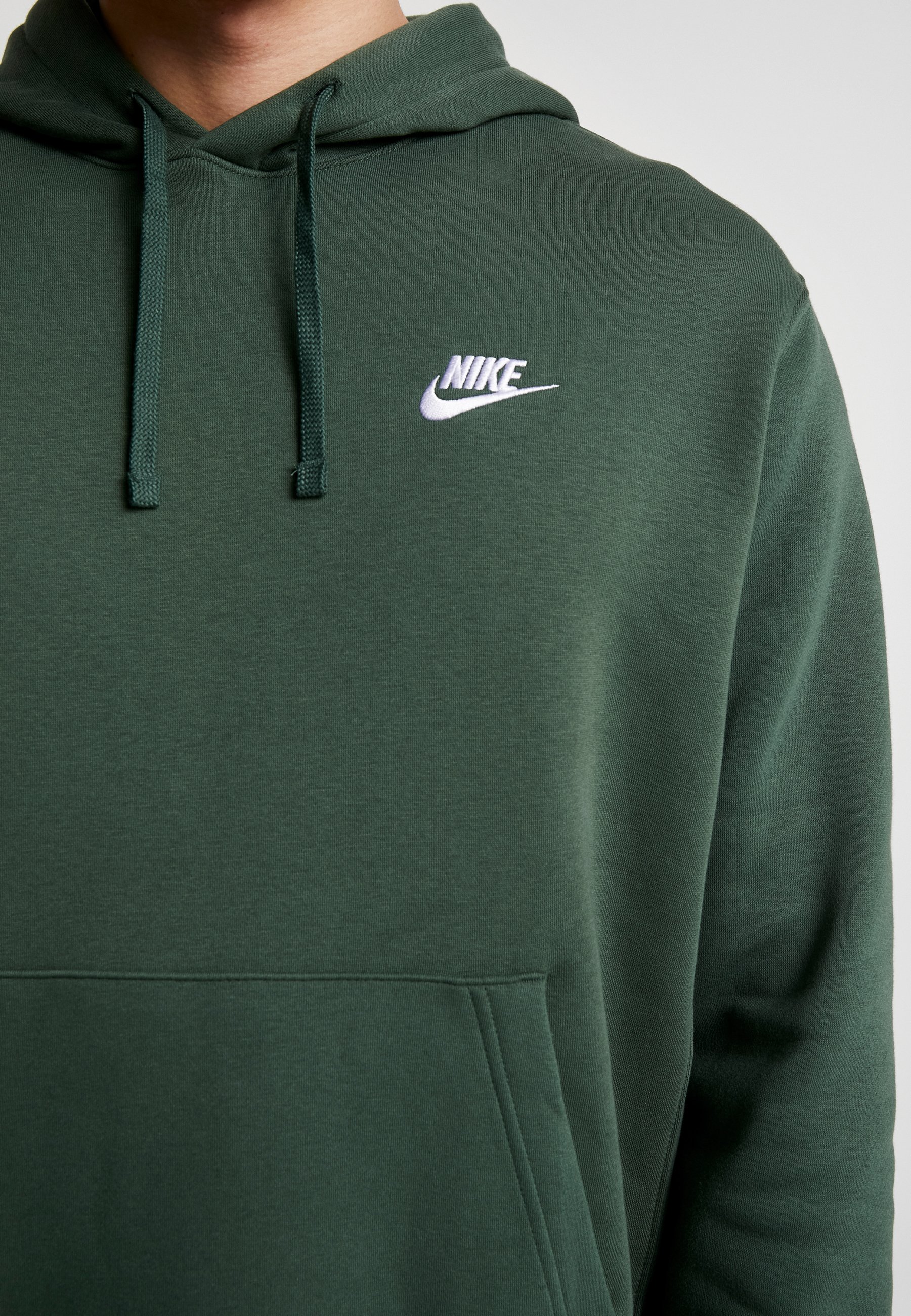 white nike fleece