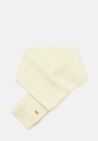 Cremefarvet strikket tørklæde med ribbet tekstur, foldet design og en lille guld logoaccent på den ene kant.