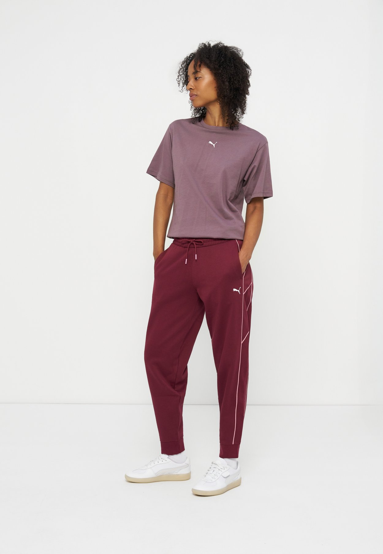 RELAXED FIT