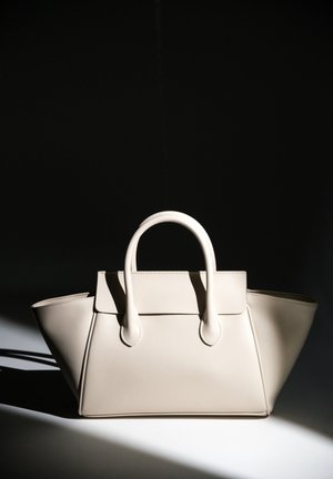 ESTRO, BRĄZOWA TOREBKA DAMSKA DO RĘKI TYPU TOTE  ESTRO ER00119881 - Shopping Bag - milky-beige