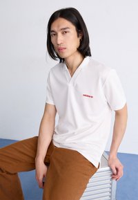 adidas Originals Polo - cloud white