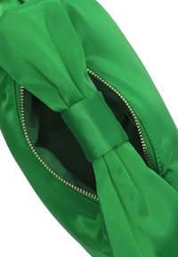 Núnoo Handtas - green gold