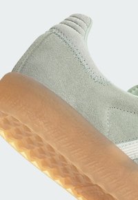 adidas Originals SAMBAE jasnozielony