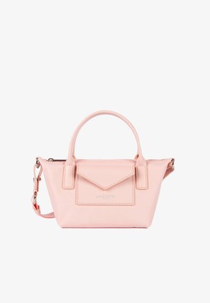 Petit sac à main rose clair avec doubles anses, poche avant en forme d'enveloppe et bandoulière amovible sur fond blanc.