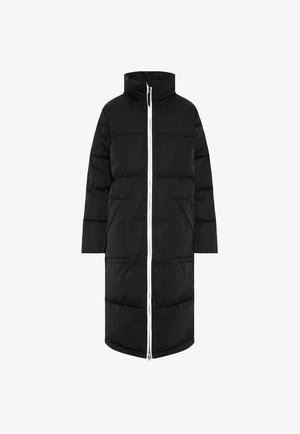 Schwarze, puffy Jacke, knielang, hoher Kragen, Frontreißverschluss mit weißem Reißverschluss und zwei Seitentaschen. Glatte Textur, gestepptes Muster.