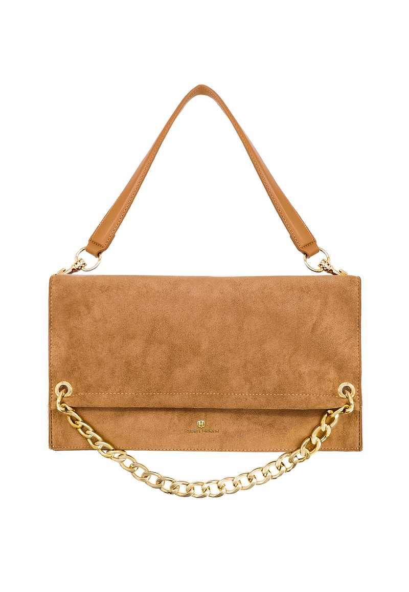 Borsa a mano in suede beige con un design piatto, caratterizzata da un accento in catena dorata e una tracolla in pelle rimovibile. Texture liscia con un aspetto minimalista.
