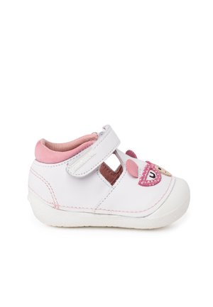 Hvid og lyserød toddler-sko med velcrorem, dekorativt bjørneansigt og blød polstret krave for komfort.