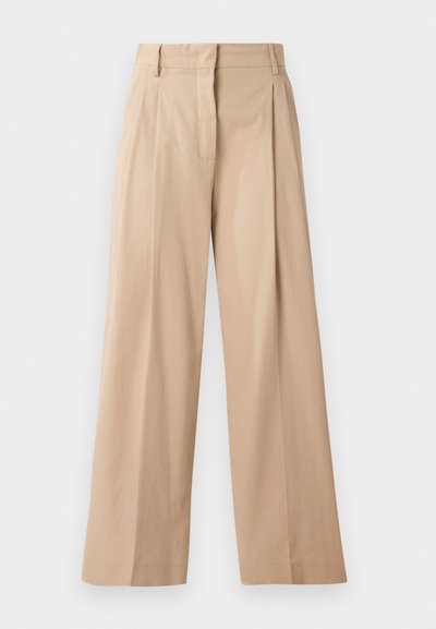 Lyst beige vidde bukser lavet af glat, let stof. Har plisseringer foran, en skræddersyet talje og lige ben.