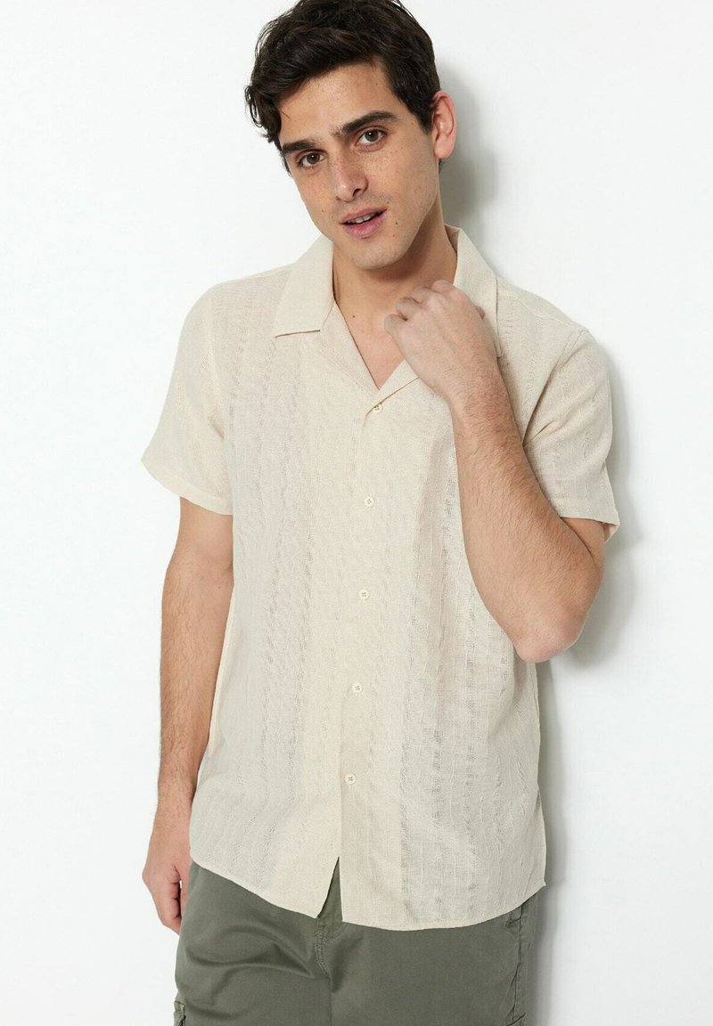 Trendyol Overhemd beige