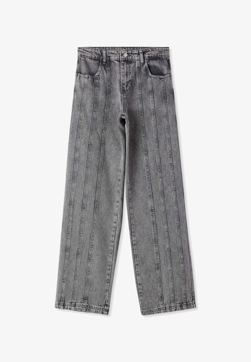 Jeans a gamba larga in denim grigio scuro, con motivi di cuciture verticali, due tasche frontali e chiusura con patta a bottoni.