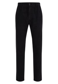 Černé kordurolové kalhoty rovného střihu s patentním páskem a poutky na opasek, vystavené na bílém pozadí.