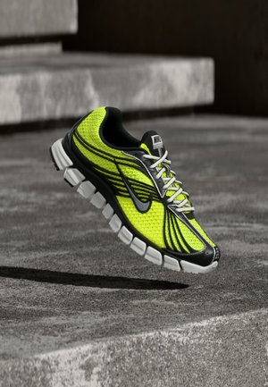 Nike Sportswear, ZOOM SKYLON 11 - Baskets basses - volt/metallic silver-coloured/black/summit white