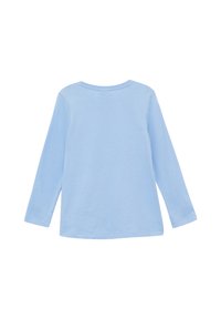 Hellblaues langärmliges Hemd aus weichem, dehnbarem Stoff. Verfügt über einen runden Hals und ein einfaches Design, ohne sichtbare Muster oder Akzente.