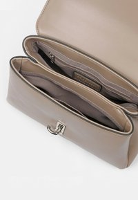 Seidenfelt KISA - Sac à main - dune