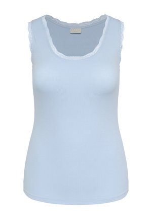 Débardeur bleu clair côtelé avec un bord en dentelle festonné autour de l'encolure et des emmanchures. Il présente une coupe ajustée et une texture lisse.