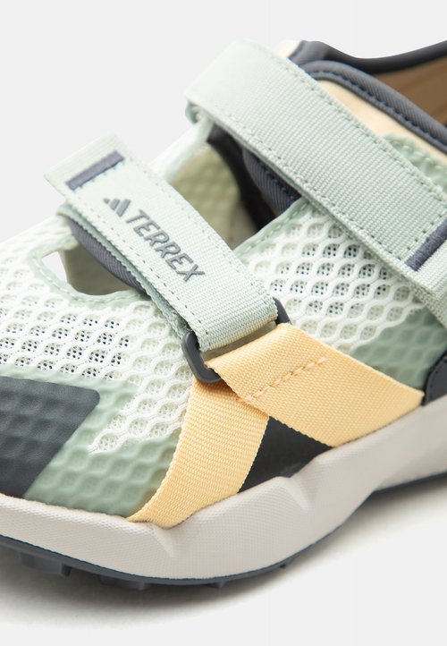 adidas HYDROTERRA UNISEX - Walking sandals - ivory/alumina/silver-coloured green — foto 6