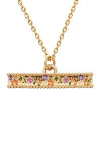 Zelta ķēdes kaklarota ar horizontālu taisnstūra formālu piekariņu, uz kura ir mazi violetas, oranžas un zaļas ziedu motīvi un pērlīšu maliņa.