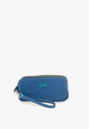 Piccola pochette da polso in pelle blu con doppia cerniera e bordi cuciti, con logo color verde acqua e cinturino da polso staccabile.