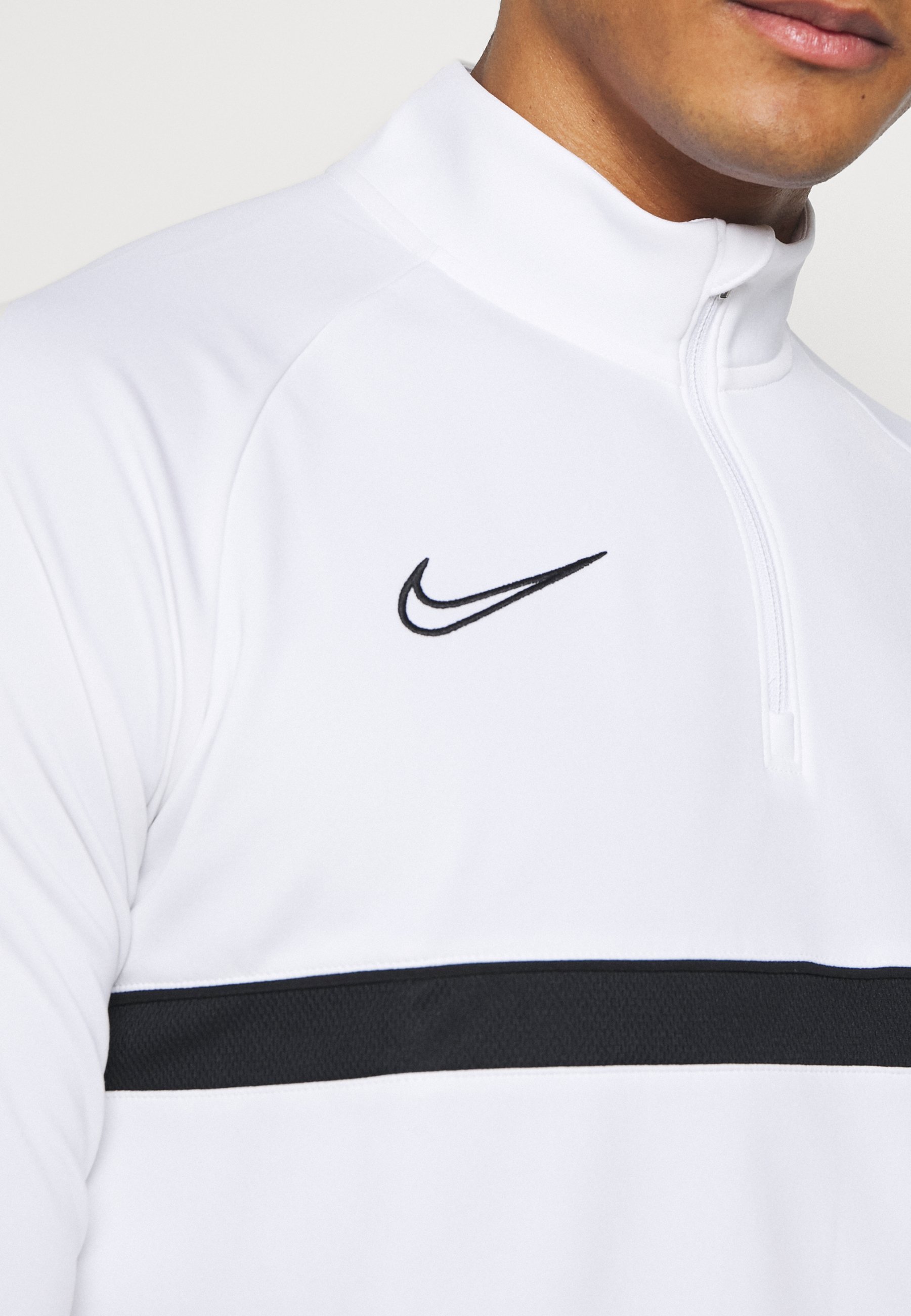 white nike jumper