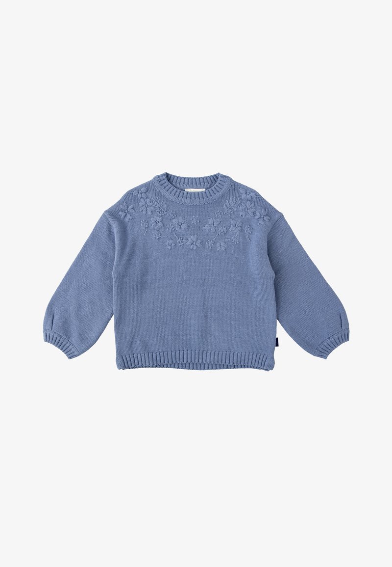 Suéter de punto azul claro con cuello redondo, mangas largas y bordado floral en el pecho; puños y dobladillo acanalados.